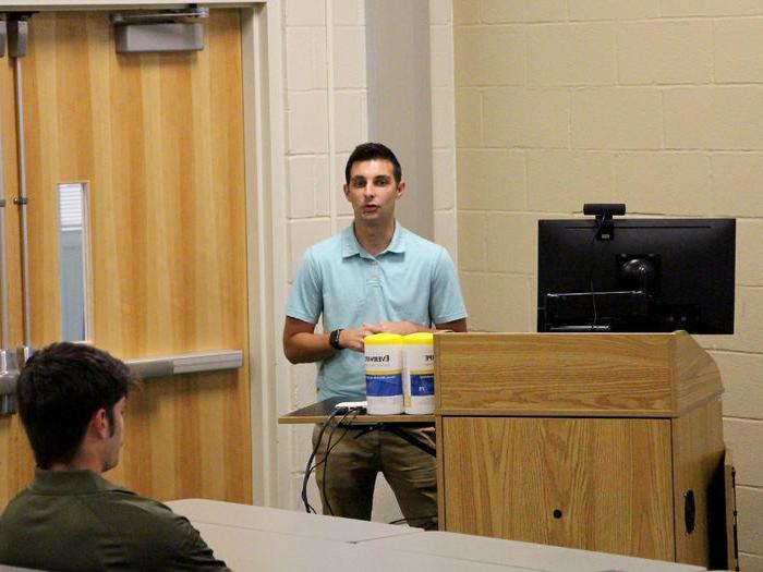 365英国上市杜波依斯分校 student 卡特Lindemuth shares details on his internship experience with the Saint Marys Area School District during the internship presentations on Friday.